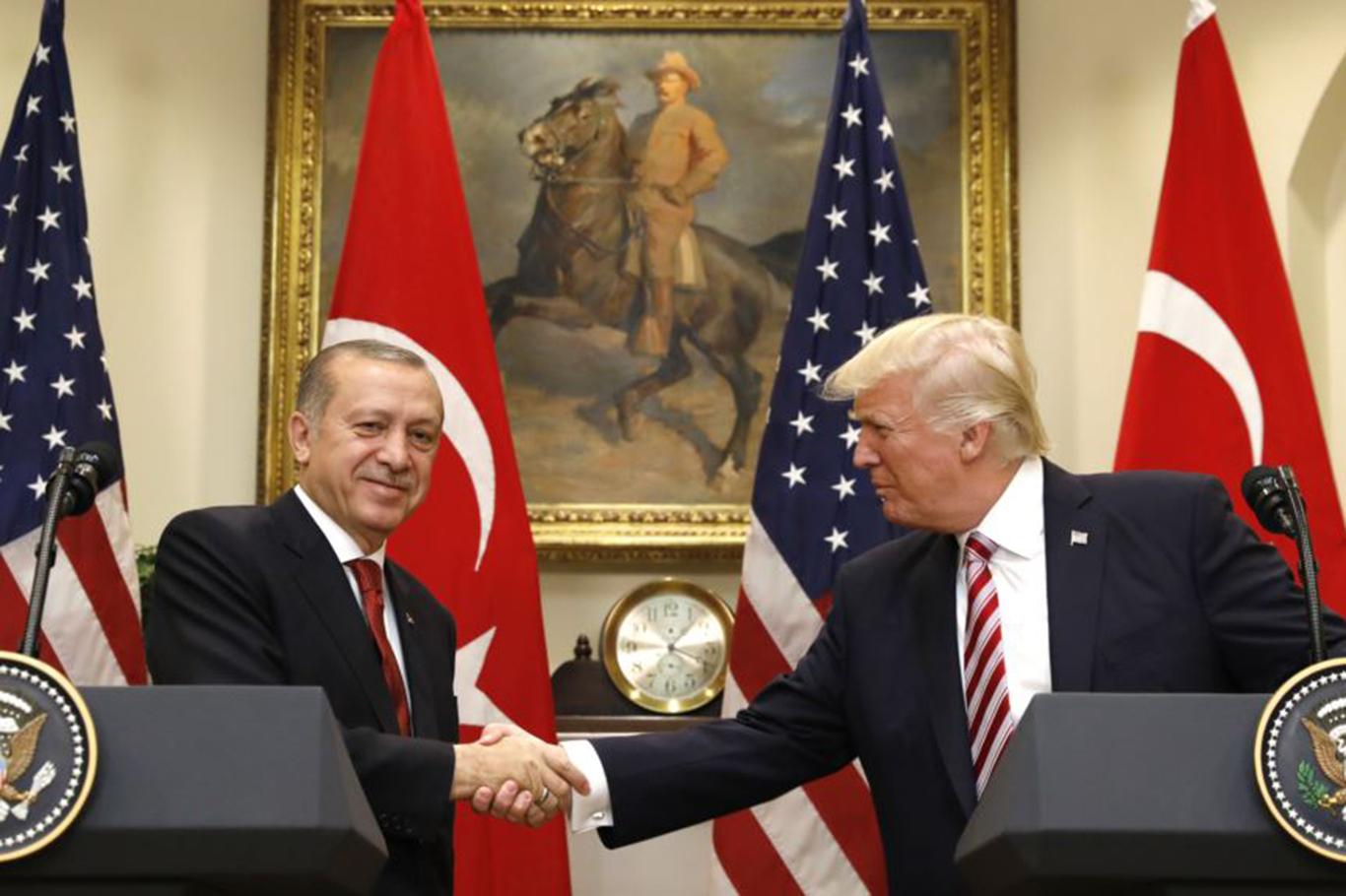 Erdoğan: "Münbiç'ten çıkmayız" yaklaşımları Trump'ın iradesi değil
